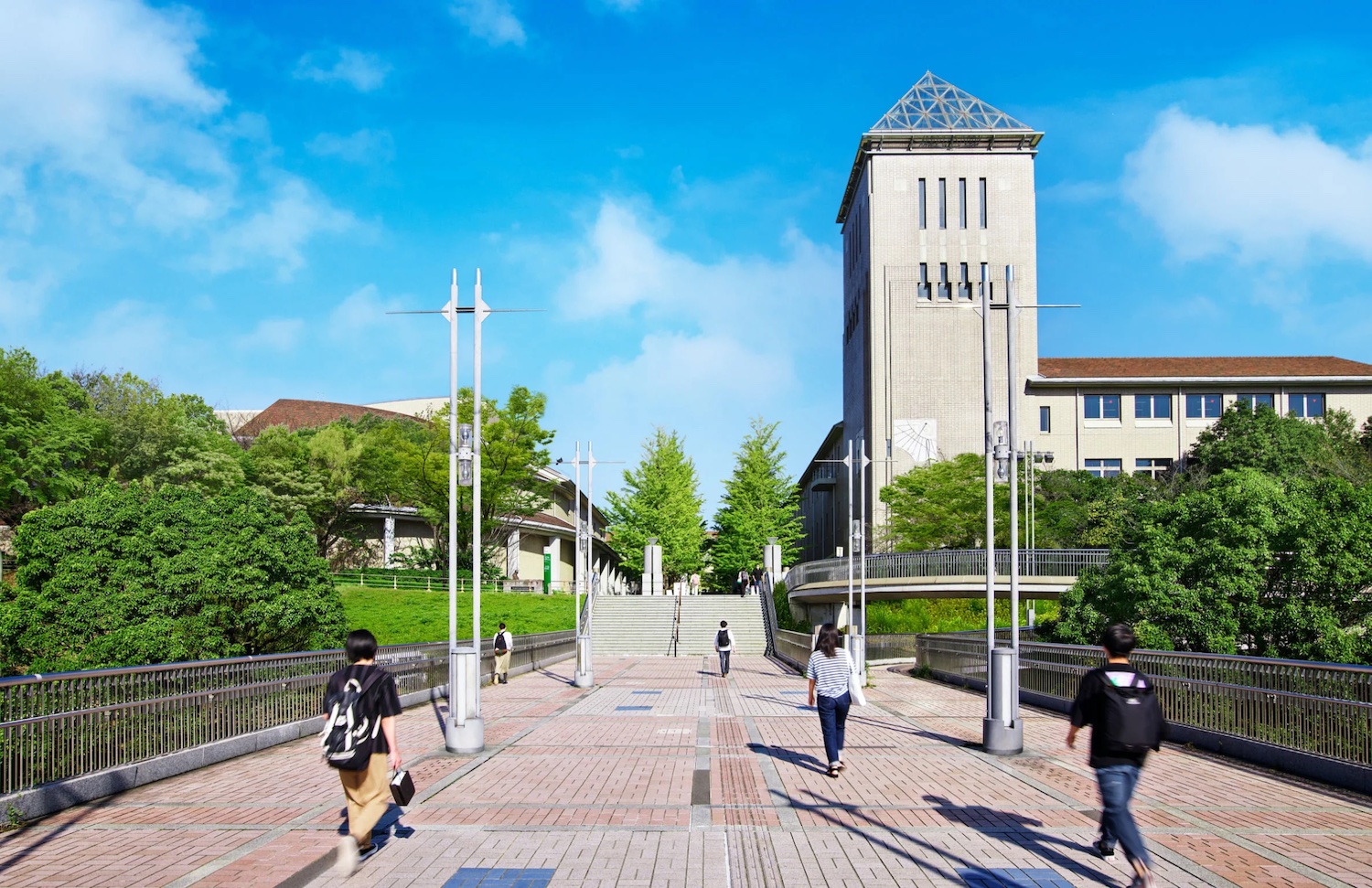 大都市と子どもたち 遊び空間の現状と課題 復刻版/東京都立大学出版会/山本清洋（単行本） 大都市と子どもたち 遊び空間の現状と課題 復刻版/東京都立大学
